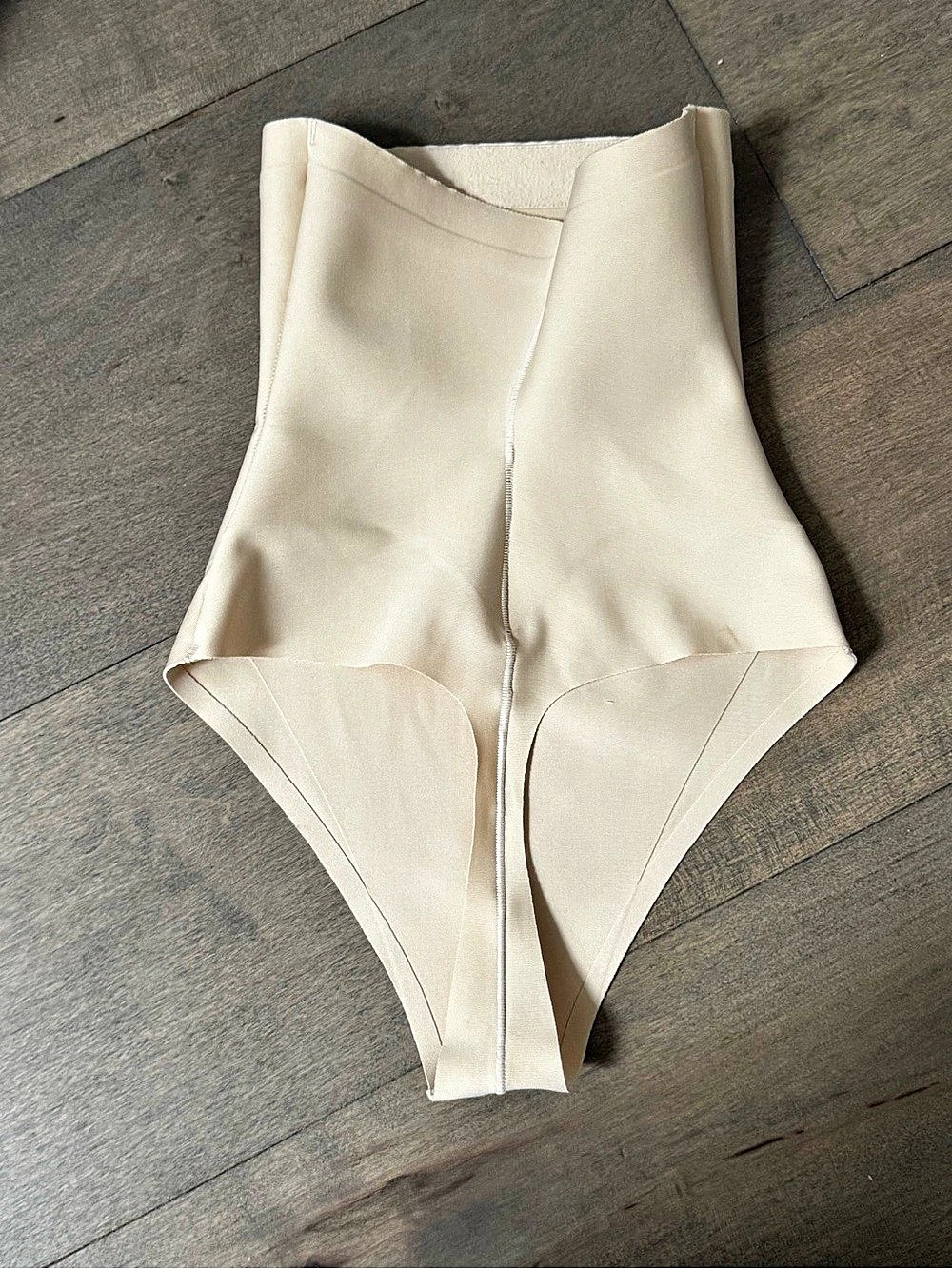 Skims XS High Waisted Thong NWOT - Picture 2 of 5